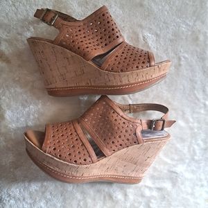 Nwot Sam Edelman Boutique Perforated Leather Roberta  Wedge Heeled Sandals SZ 10